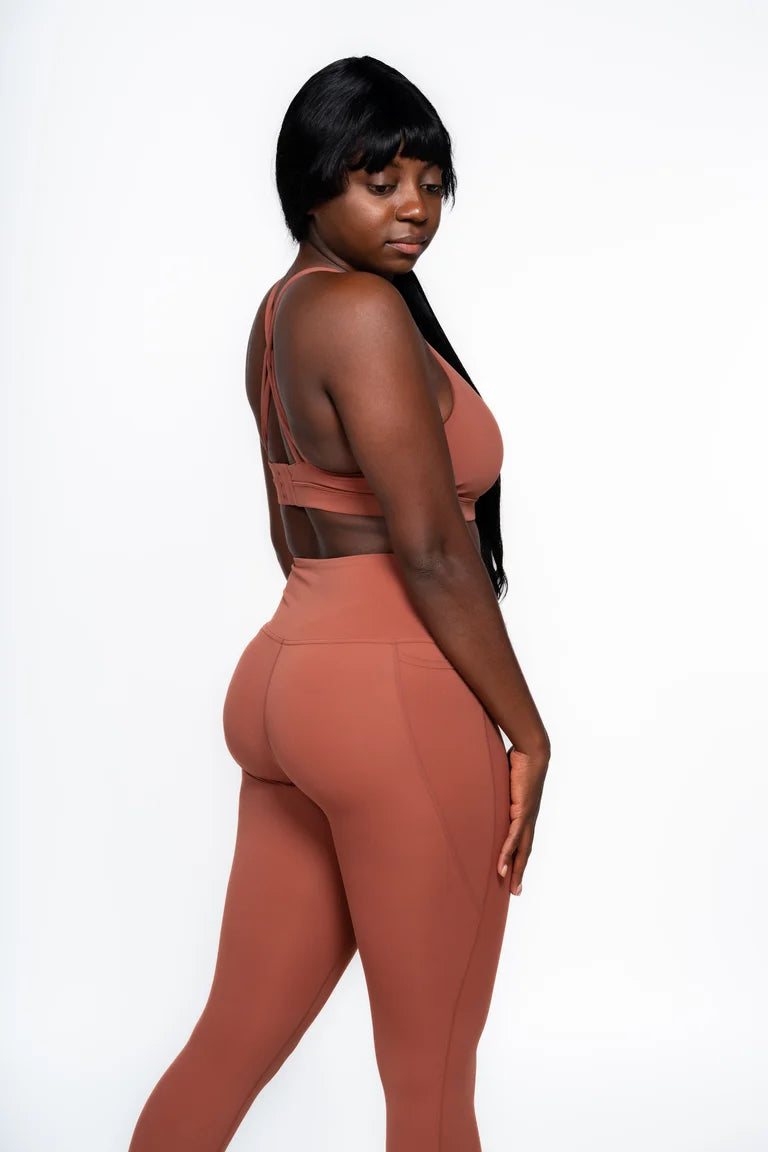 CHESTNUT BROWN
